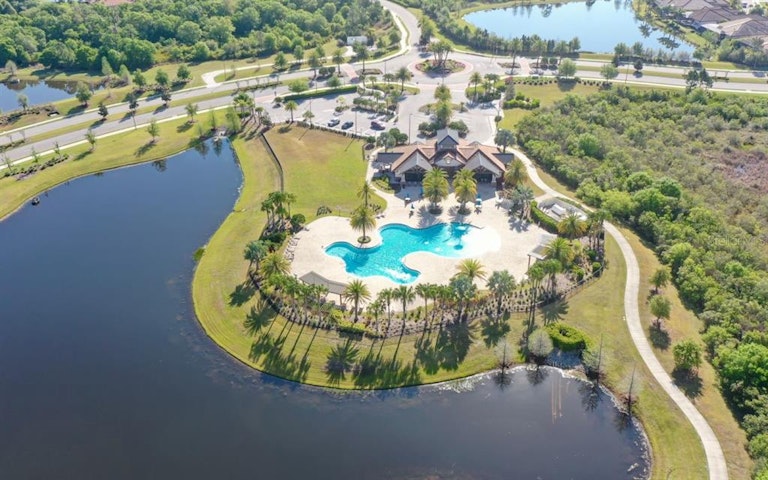 Photo 32 of 45 - 14910 Castle Park Ter, Lakewood Ranch, FL 34202
