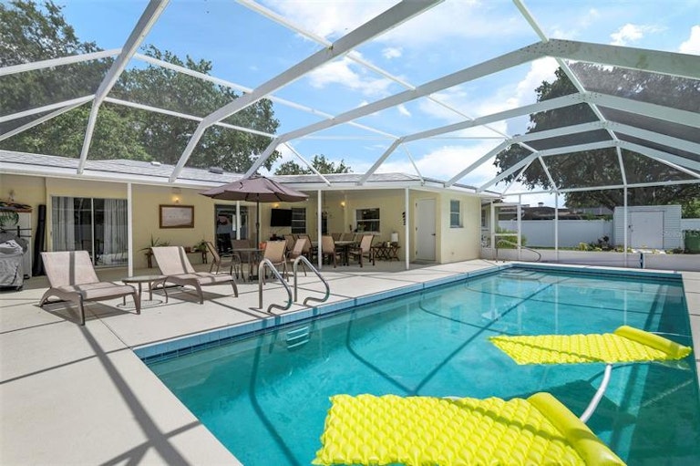 Photo 33 of 46 - 1506 54th St W, Bradenton, FL 34209