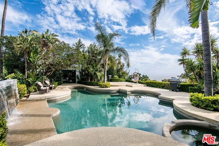 Photo 33 of 54 - 31518 Anacapa View Dr, Malibu, CA 90265