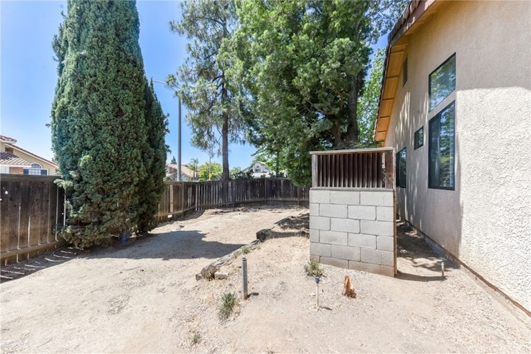 Photo 45 of 46 - 184 Cannon Rd, Riverside, CA 92506