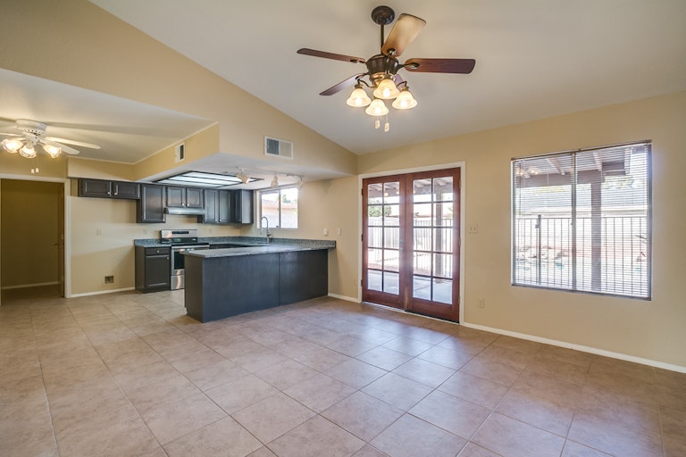 Photo 15 of 36 - 3762 E Garnet Ave, Mesa, AZ 85206