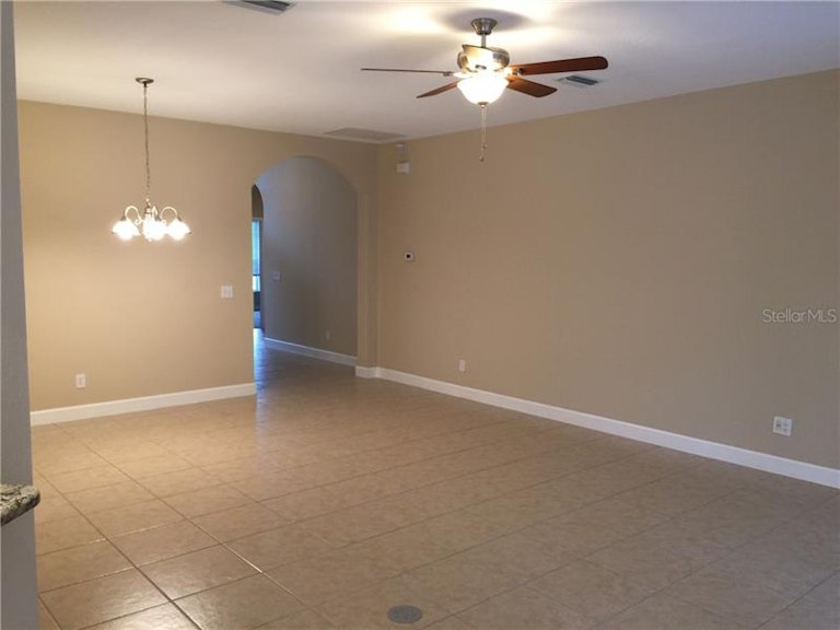 Photo 9 of 24 - 6823 44th Ter E, Bradenton, FL 34203