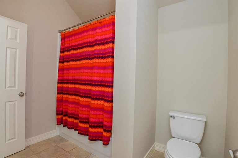 Photo 26 of 45 - 2606 Cottage Creek Ct, Pearland, TX 77584