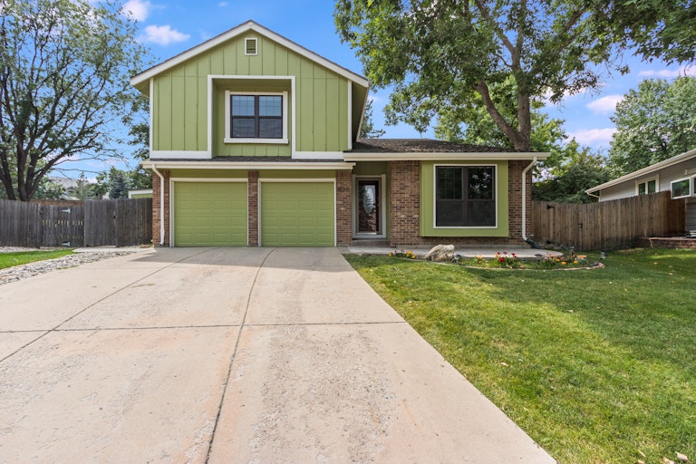 Photo 1 of 19 - 8015 Flower Ct, Arvada, CO 80005