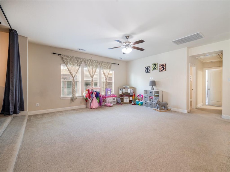 Photo 19 of 35 - 904 Auburn Ct, Savannah, TX 76227
