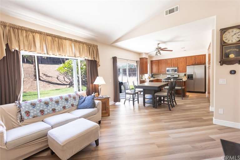 Photo 7 of 25 - 1480 Cherrywood Cir, Corona, CA 92881