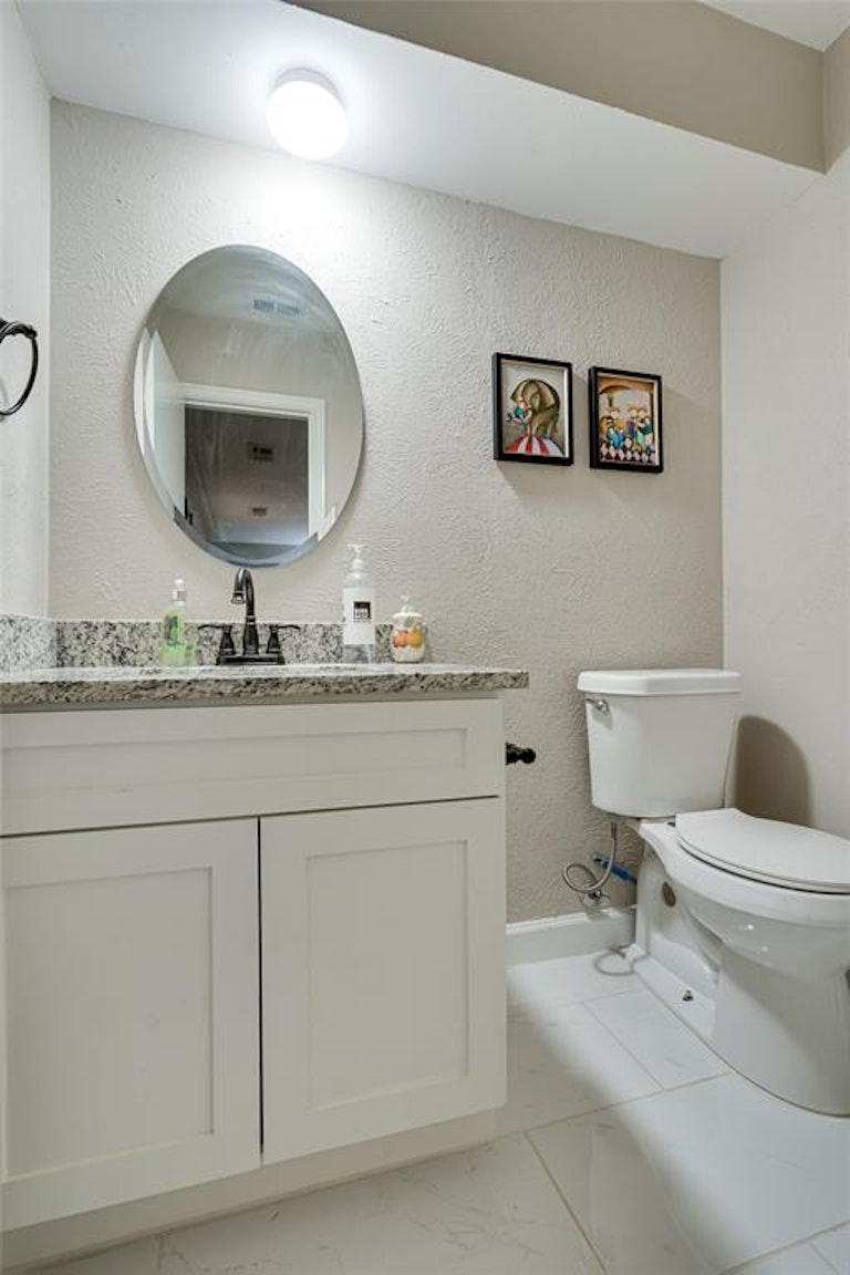Photo 19 of 29 - 2609 Still Meadow Rd, Irving, TX 75060
