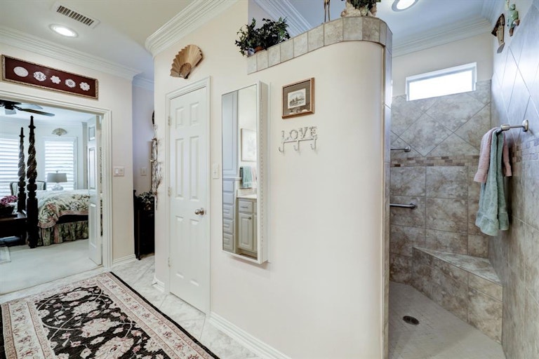 Photo 20 of 36 - 1518 Pine Chase Dr, Houston, TX 77055