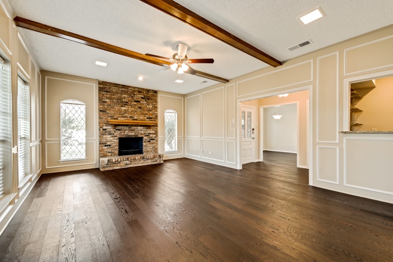 Photo 5 of 27 - 1528 Springtree Cir, Richardson, TX 75082