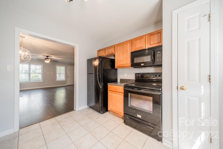 Photo 14 of 33 - 17360 Villanova Rd, Huntersville, NC 28078