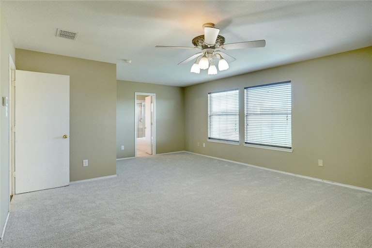 Photo 23 of 34 - 1709 White Dove Ln, Denton, TX 76210