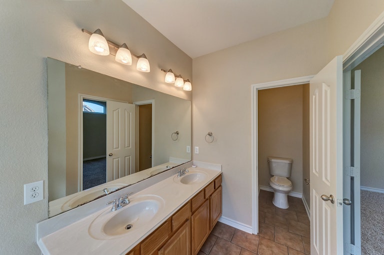 Photo 22 of 31 - 12712 Lizzie Pl, Fort Worth, TX 76244