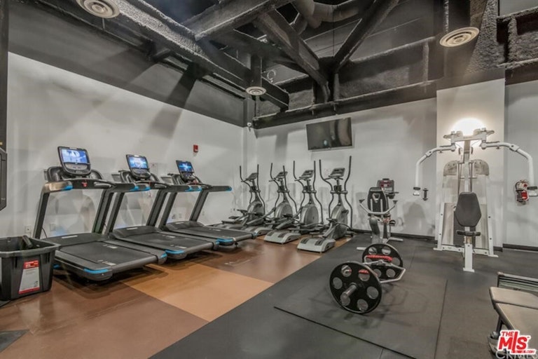 Photo 13 of 14 - 1100 Wilshire Blvd #2010, Los Angeles, CA 90017