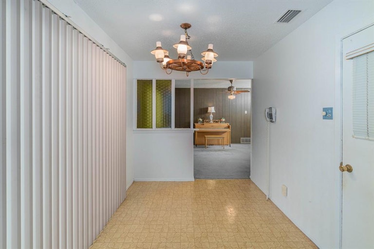 Photo 6 of 17 - 2110 Edna Smith Dr, Garland, TX 75040