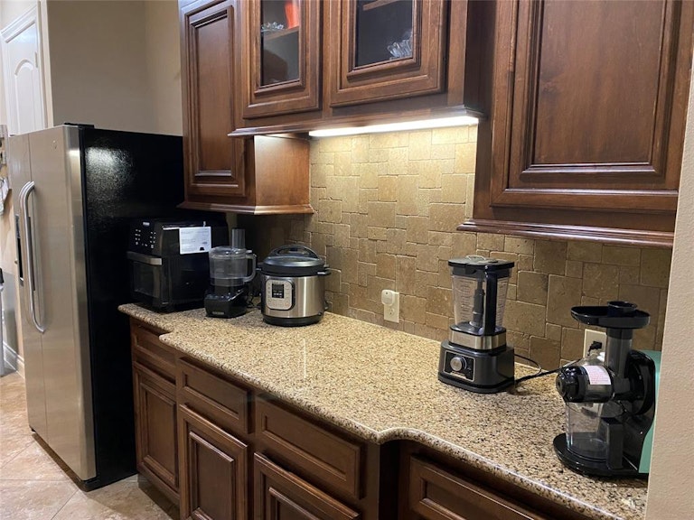 Photo 8 of 50 - 11327 Cypress Creek Lakes Dr, Cypress, TX 77433