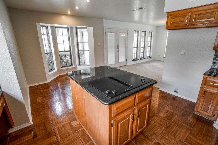 Photo 17 of 30 - 9140 Westwood Shores Dr, Fort Worth, TX 76179