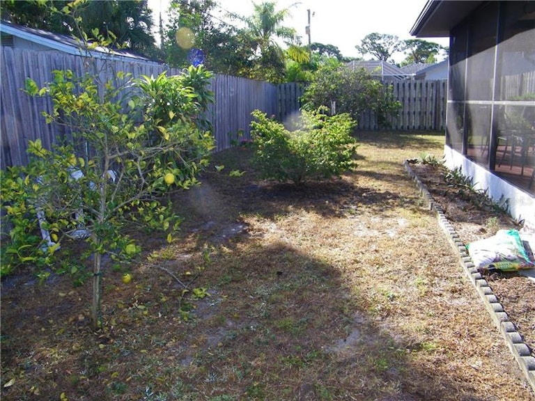 Photo 15 of 16 - 3007 Siesta Dr, Venice, FL 34293