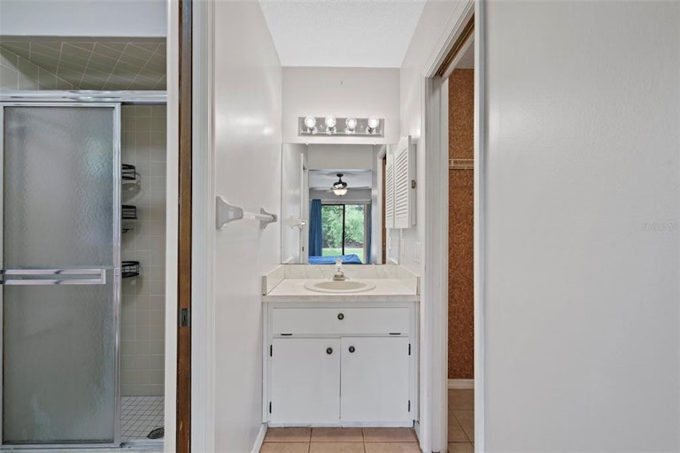 Photo 14 of 35 - 7480 Landmark Dr, Spring Hill, FL 34606