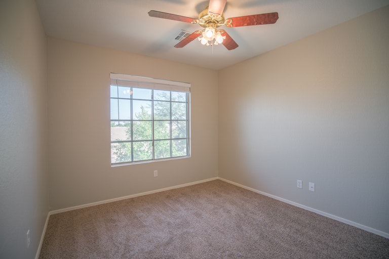 Photo 17 of 24 - 40106 N Calabria St, San Tan Valley, AZ 85140