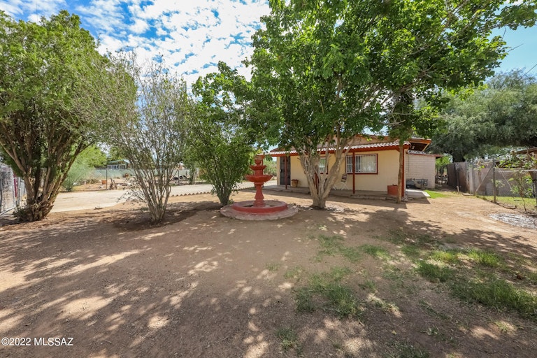 Photo 3 of 23 - 10151 S Green Dr, Tucson, AZ 85756