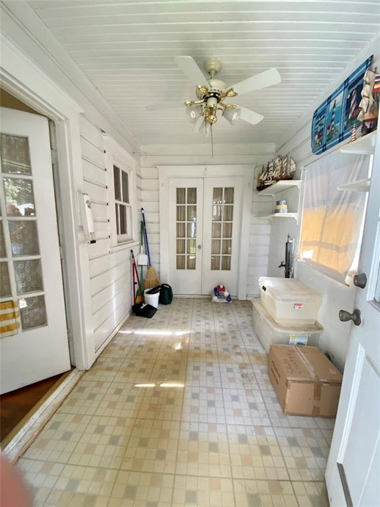 Photo 6 of 14 - 6722 Kernel St, Houston, TX 77087