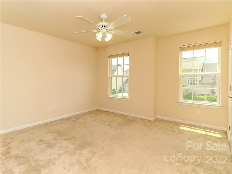 Photo 23 of 39 - 7620 Red Mulberry Way, Charlotte, NC 28273