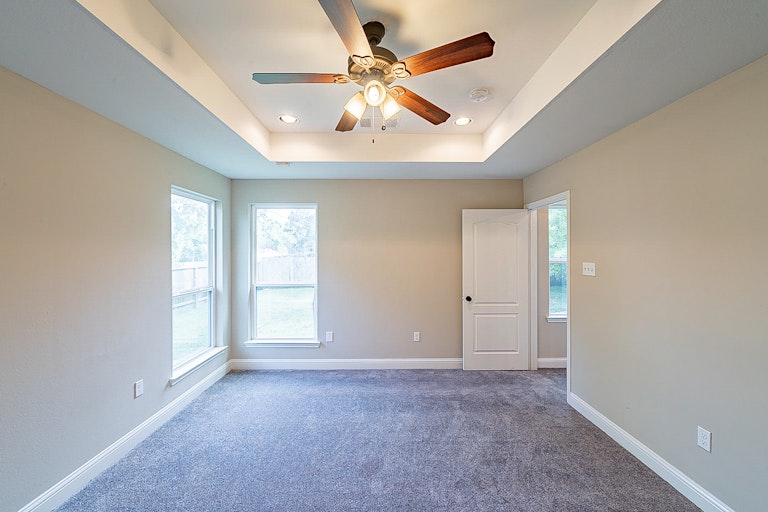 Photo 18 of 32 - 901 Grenshaw St, Houston, TX 77088