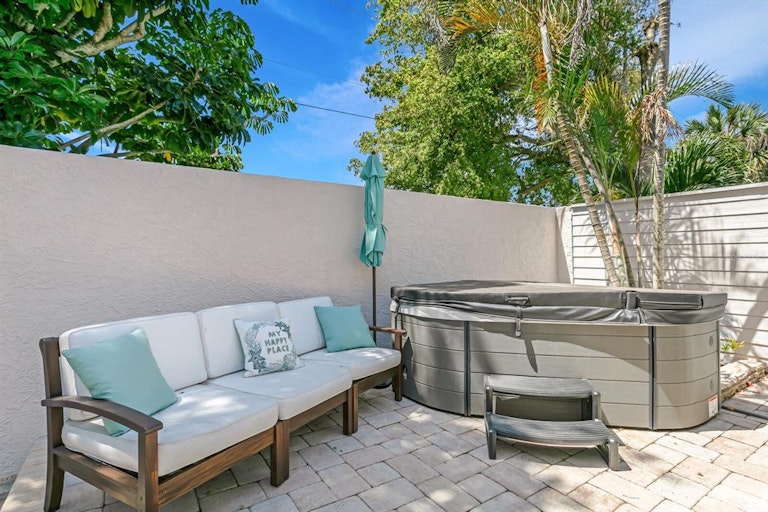Photo 29 of 54 - 11003 Peach Point Ct, Bradenton, FL 34209