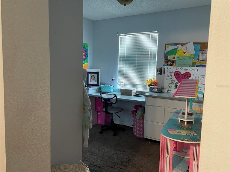 Photo 33 of 38 - 738 W Hogle Ave, Deland, FL 32720