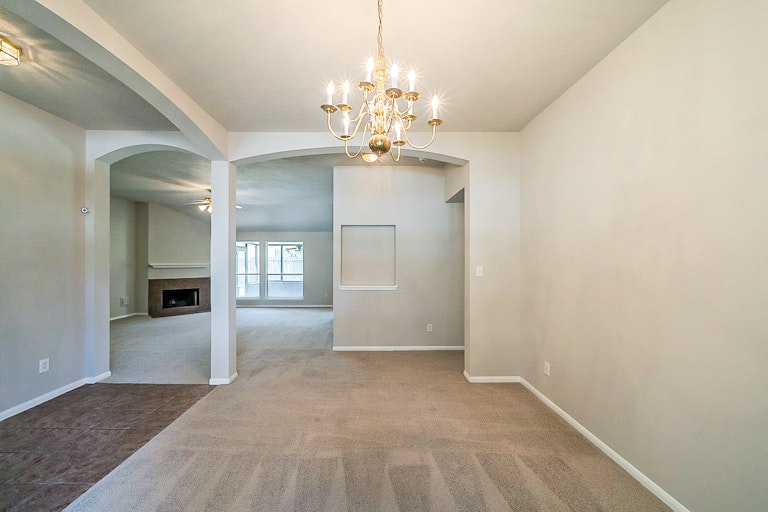 Photo 13 of 35 - 2731 Briarloch Ln, Houston, TX 77073