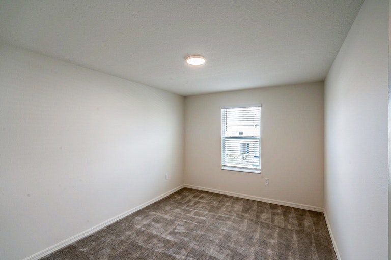 Photo 28 of 35 - 454 Sunfish Dr, Winter Haven, FL 33881