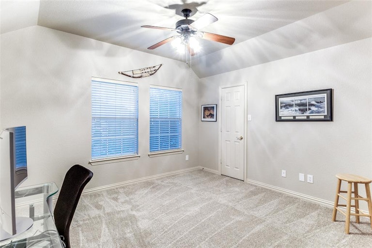 Photo 30 of 40 - 308 Kali Ct, Murphy, TX 75094