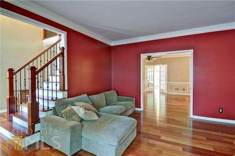 Photo 32 of 78 - 945 Whitehawk Trl, Lawrenceville, GA 30043