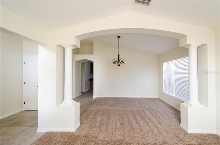 Photo 7 of 25 - 812 Barclay Wood Dr, Ruskin, FL 33570
