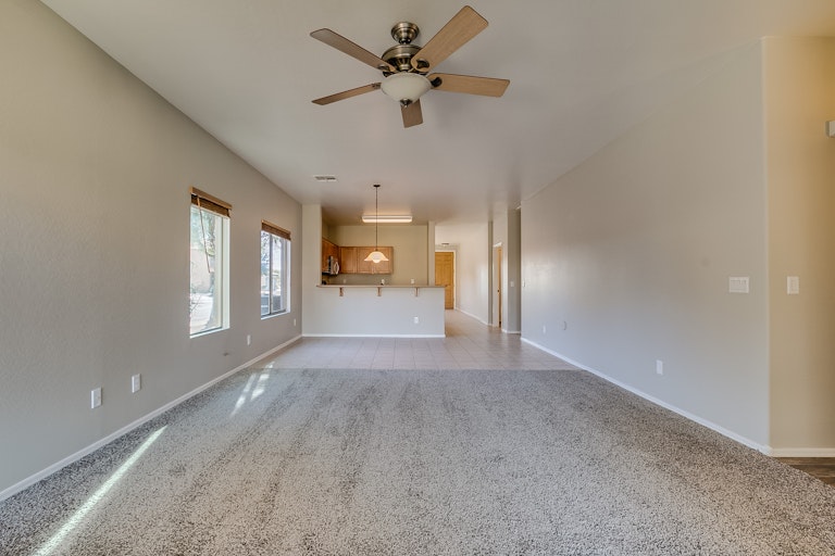 Photo 4 of 27 - 472 E Saddle Way, San Tan Valley, AZ 85143