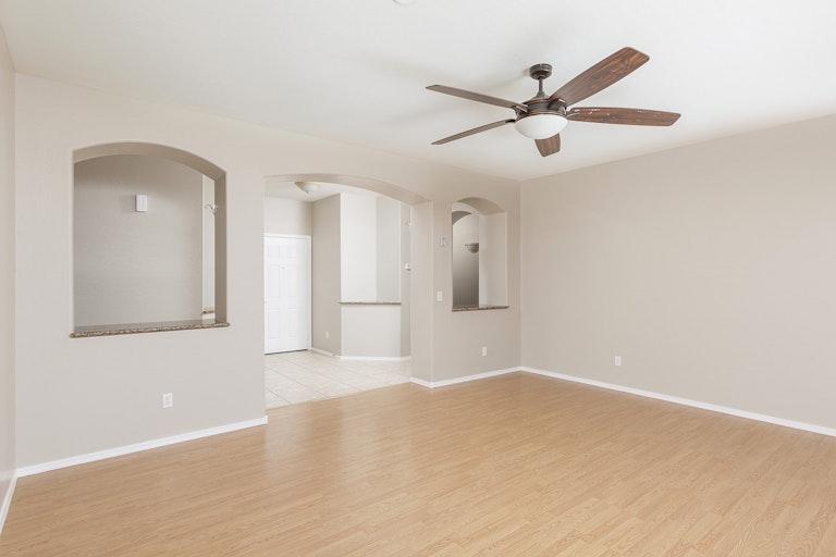 Photo 3 of 24 - 3024 E Powell Way, Gilbert, AZ 85298