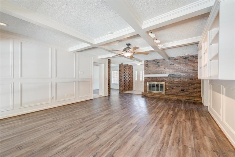 Photo 7 of 40 - 312 Greenbriar Ln, Colleyville, TX 76034
