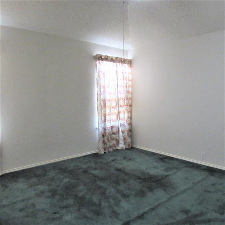Photo 22 of 32 - 1345 Mill Wood Ln, Garland, TX 75040