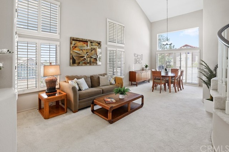 Photo 2 of 23 - 28531 Camelback Rd, Trabuco Canyon, CA 92679