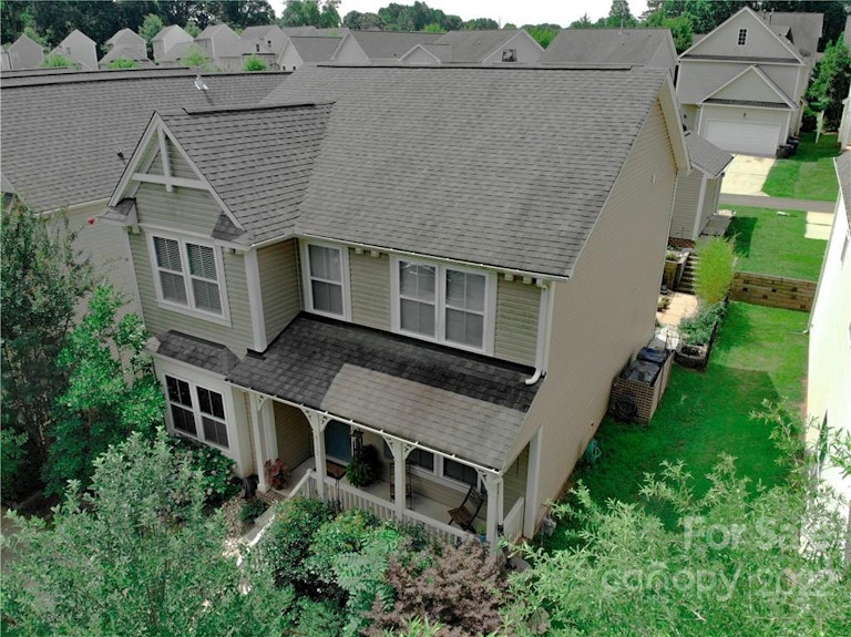 Photo 36 of 39 - 8112 Dumphries Dr, Huntersville, NC 28078