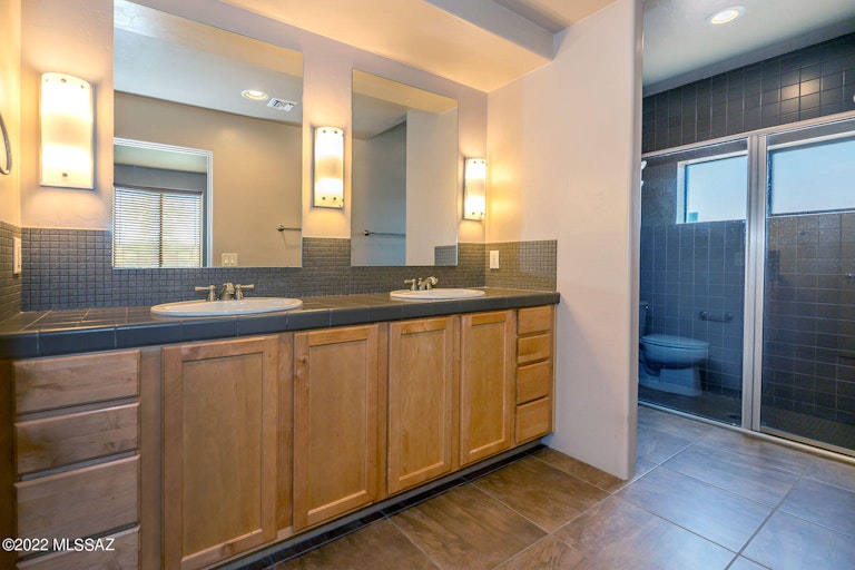 Photo 22 of 35 - 4199 N Stone Cliff Dr, Tucson, AZ 85705