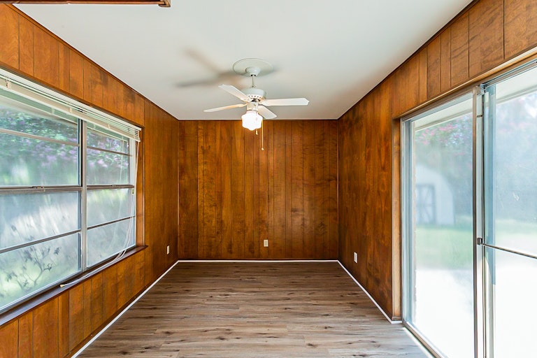 Photo 3 of 19 - 4122 Modena Dr, San Antonio, TX 78218
