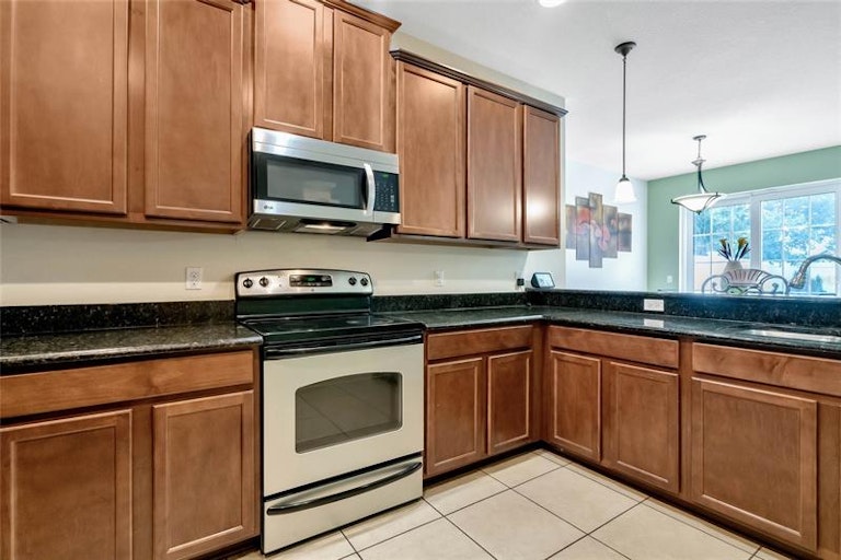 Photo 6 of 28 - 9309 Shepton St, Orlando, FL 32825