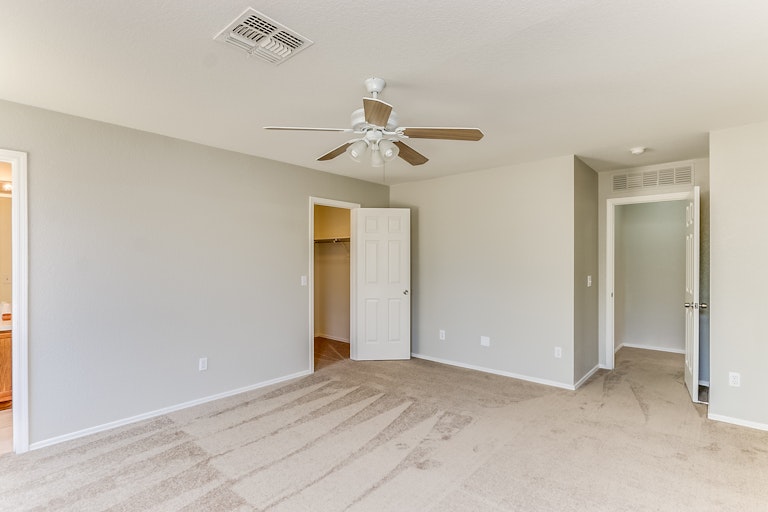 Photo 21 of 36 - 15765 W Watson Ln, Surprise, AZ 85379