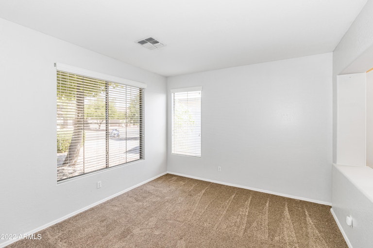 Photo 9 of 23 - 29919 N Little Leaf Dr, San Tan Valley, AZ 85143