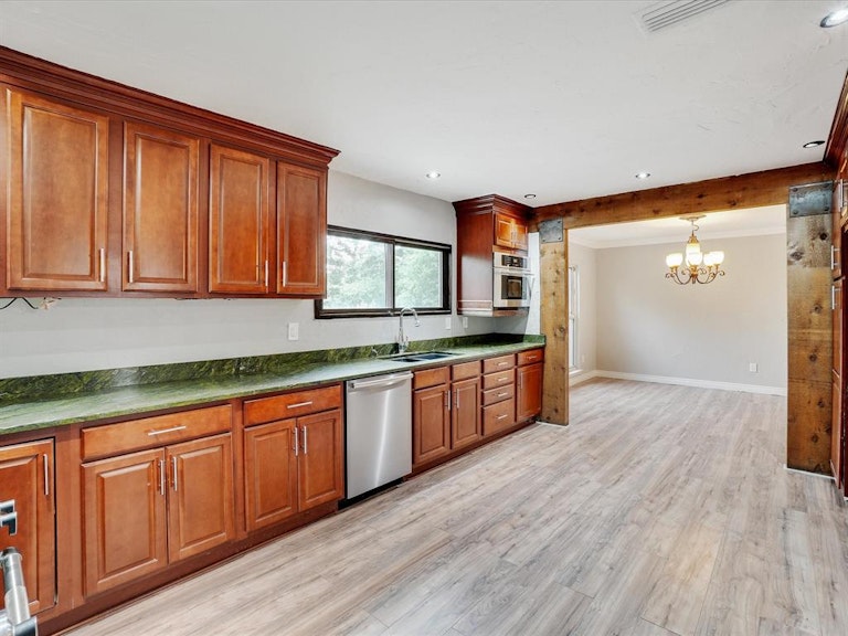 Photo 15 of 38 - 3910 Spring Meadow Ln, Flower Mound, TX 75028