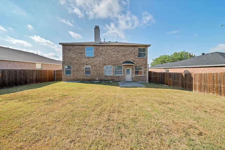Photo 33 of 33 - 2305 Hickory Ct, Little Elm, TX 75068