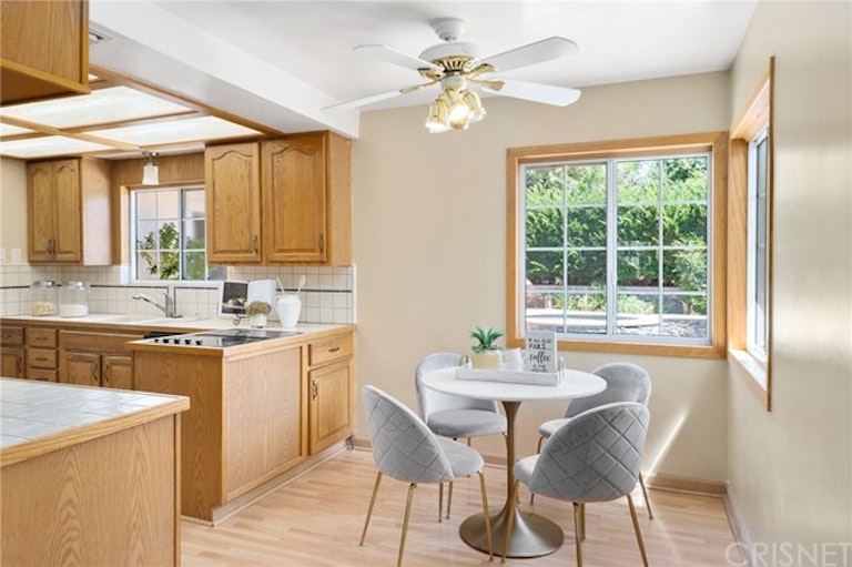 Photo 11 of 39 - 17801 Hiawatha St, Granada Hills, CA 91344