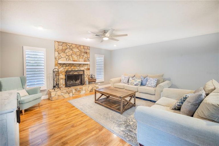 Photo 12 of 47 - 6041 16th Ln NE, Saint Petersburg, FL 33703