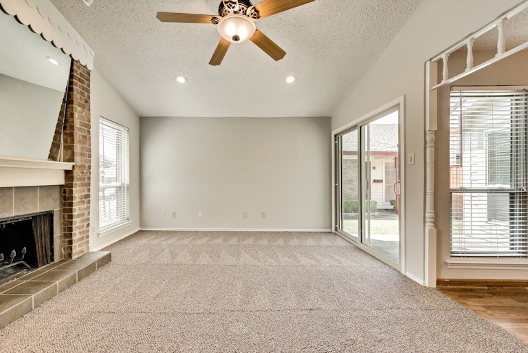 Photo 8 of 30 - 301 Conger Dr, Mesquite, TX 75149